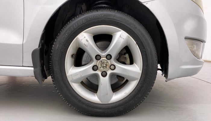 2013 Skoda Rapid ELEGANCE 1.6 MPI AT, Petrol, Automatic, 65,120 km, Right Front Wheel