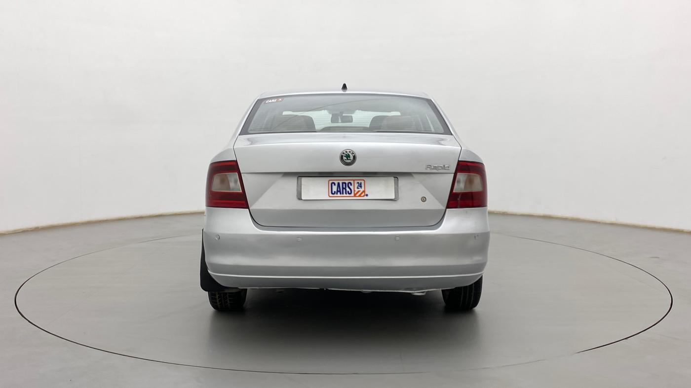 2013 Skoda Rapid ELEGANCE 1.6 MPI AT, Petrol, Automatic, 65,120 km, Back/Rear