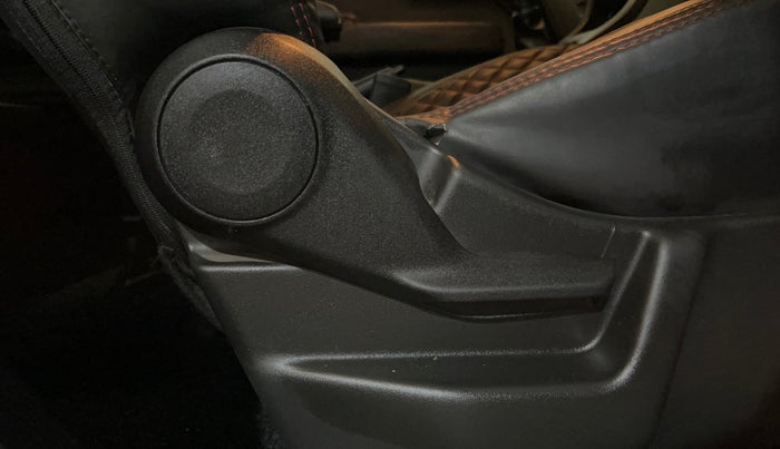 2025 Maruti New Wagon-R LXI 1.0, Petrol, Manual, 7,538 km, Driver Side Adjustment Panel