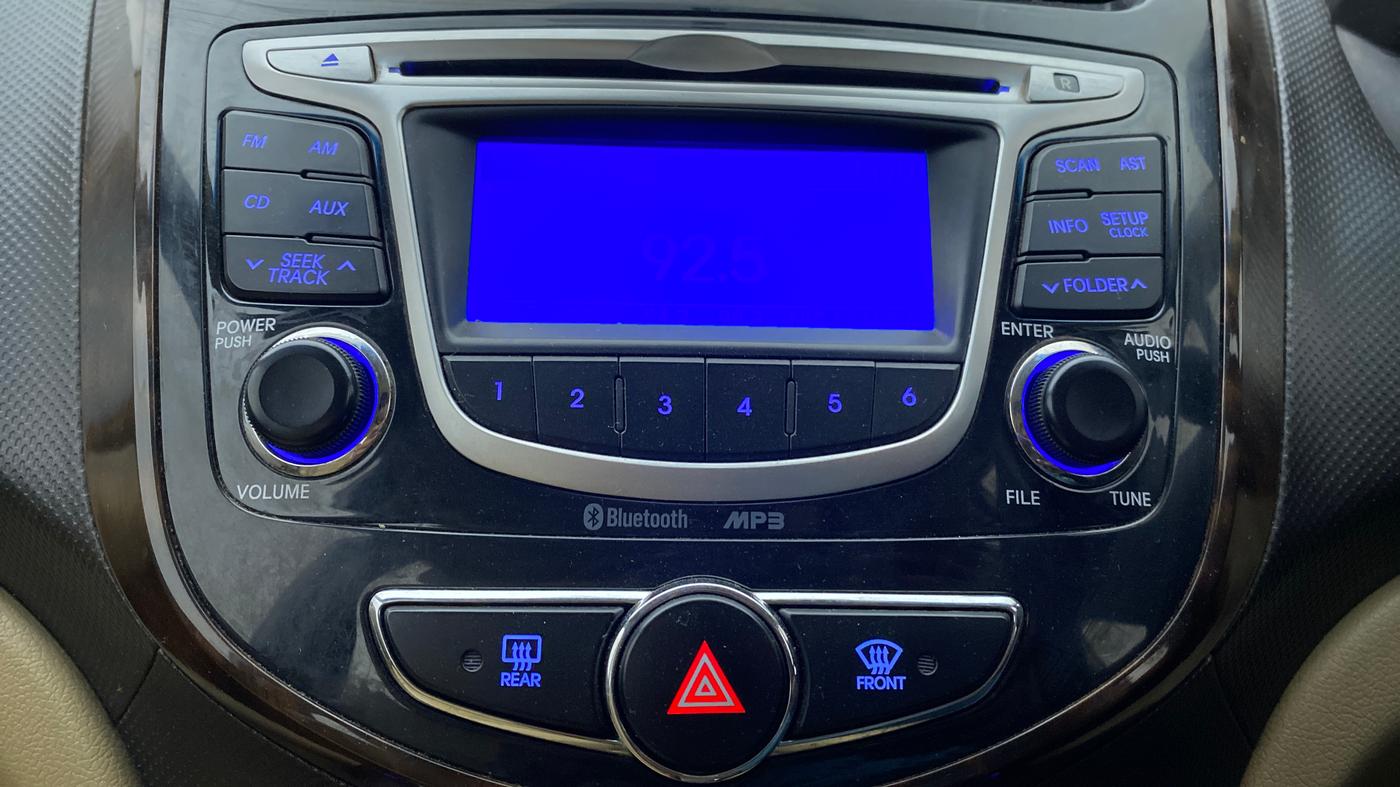2014 Hyundai Verna FLUIDIC 1.6 SX CRDI, Diesel, Manual, 94,411 km, Infotainment System