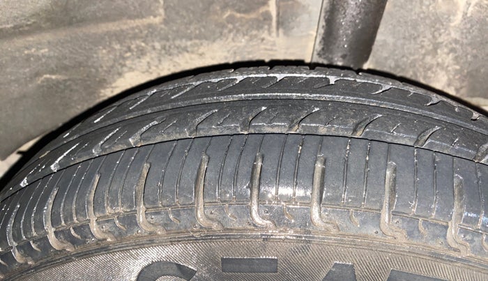 2018 Renault Kwid RXL, Petrol, Manual, 11,716 km, Left Rear Tyre Tread