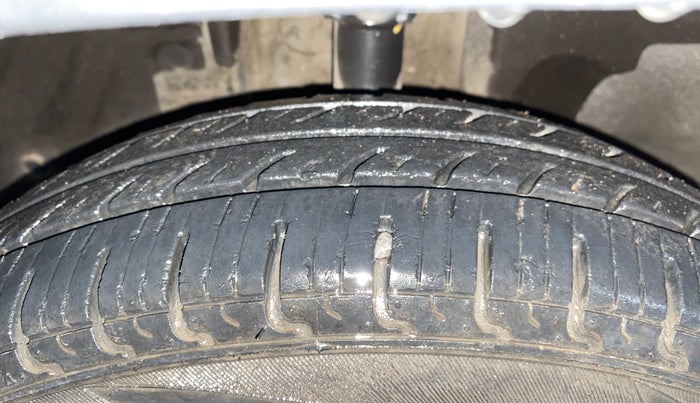 2018 Renault Kwid RXL, Petrol, Manual, 11,716 km, Left Front Tyre Tread