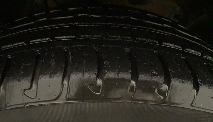 2018 Renault Duster RXS CVT, Petrol, Automatic, 25,066 km, Left Rear Tyre Tread