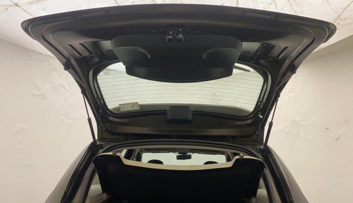 2018 Renault Duster RXS CVT, Petrol, Automatic, 25,066 km, Boot Door Open