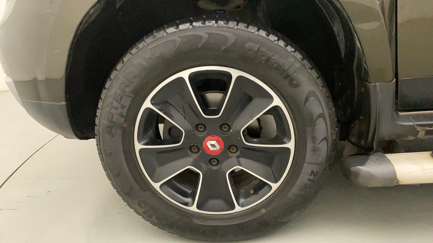 2018 Renault Duster RXS CVT, Petrol, Automatic, 25,066 km, Left Front Wheel