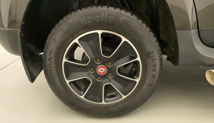 2018 Renault Duster RXS CVT, Petrol, Automatic, 25,066 km, Right Rear Wheel