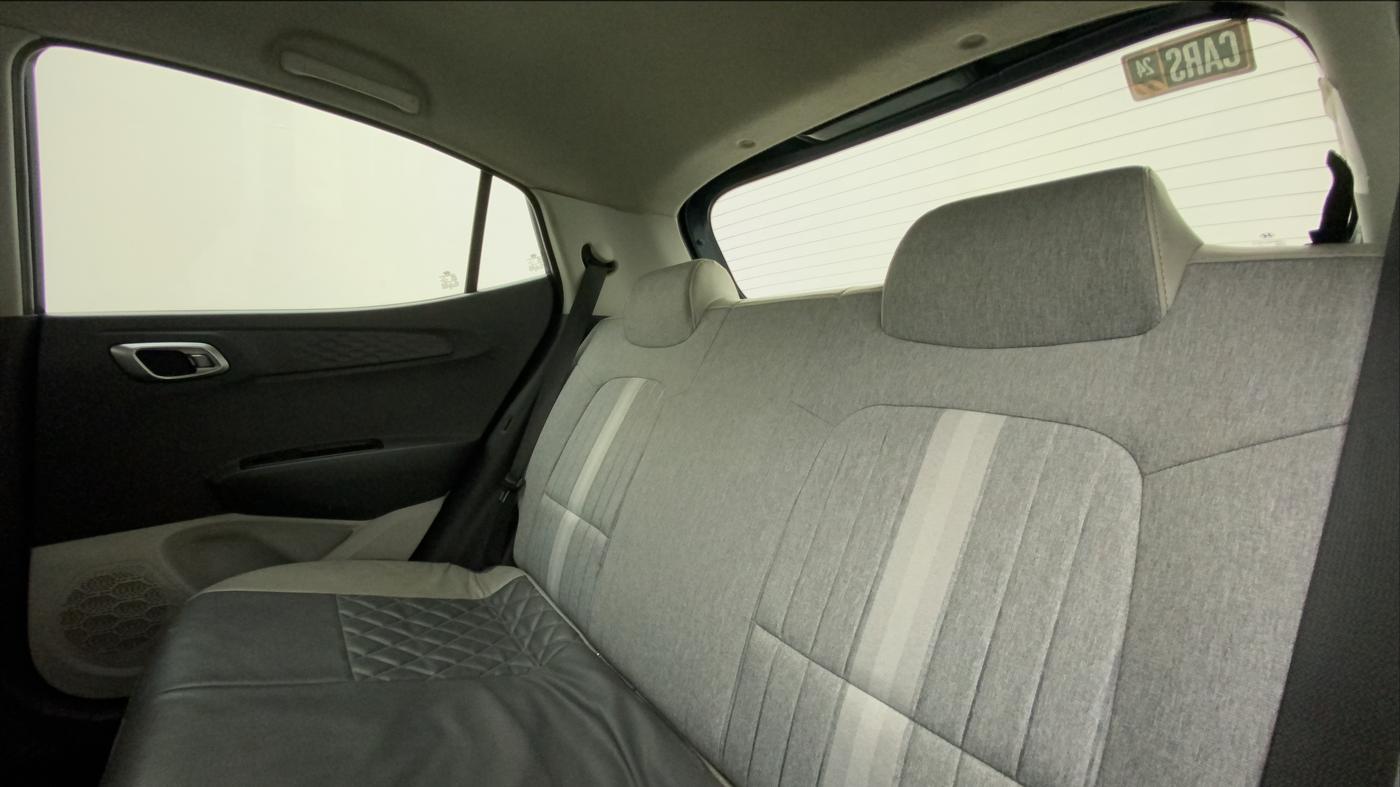2020 Hyundai GRAND I10 NIOS SPORTZ 1.2 KAPPA VTVT CNG, CNG, Manual, 27,458 km, Right Side Rear Door Cabin