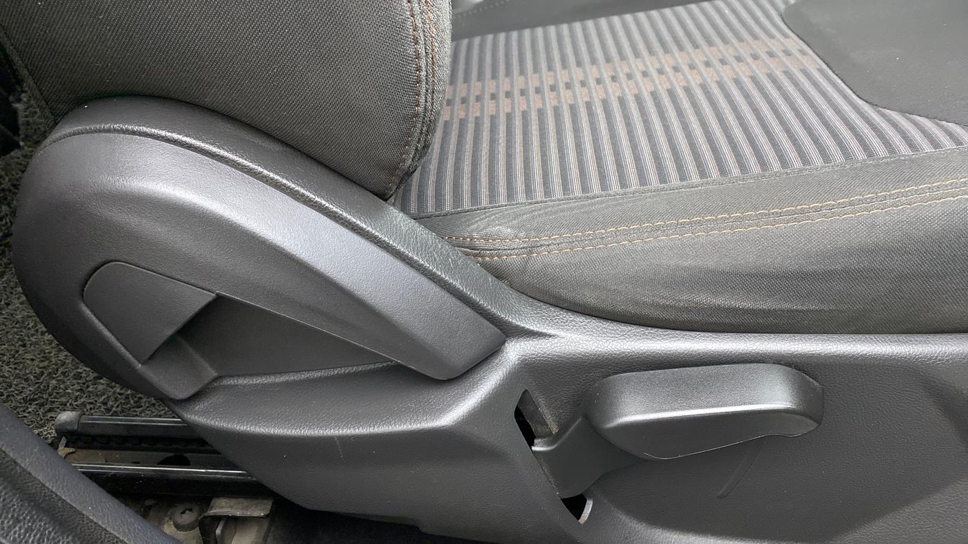 2018 Ford FREESTYLE TITANIUM PLUS 1.2 PETROL, Petrol, Manual, 76,196 km, Driver Side Adjustment Panel