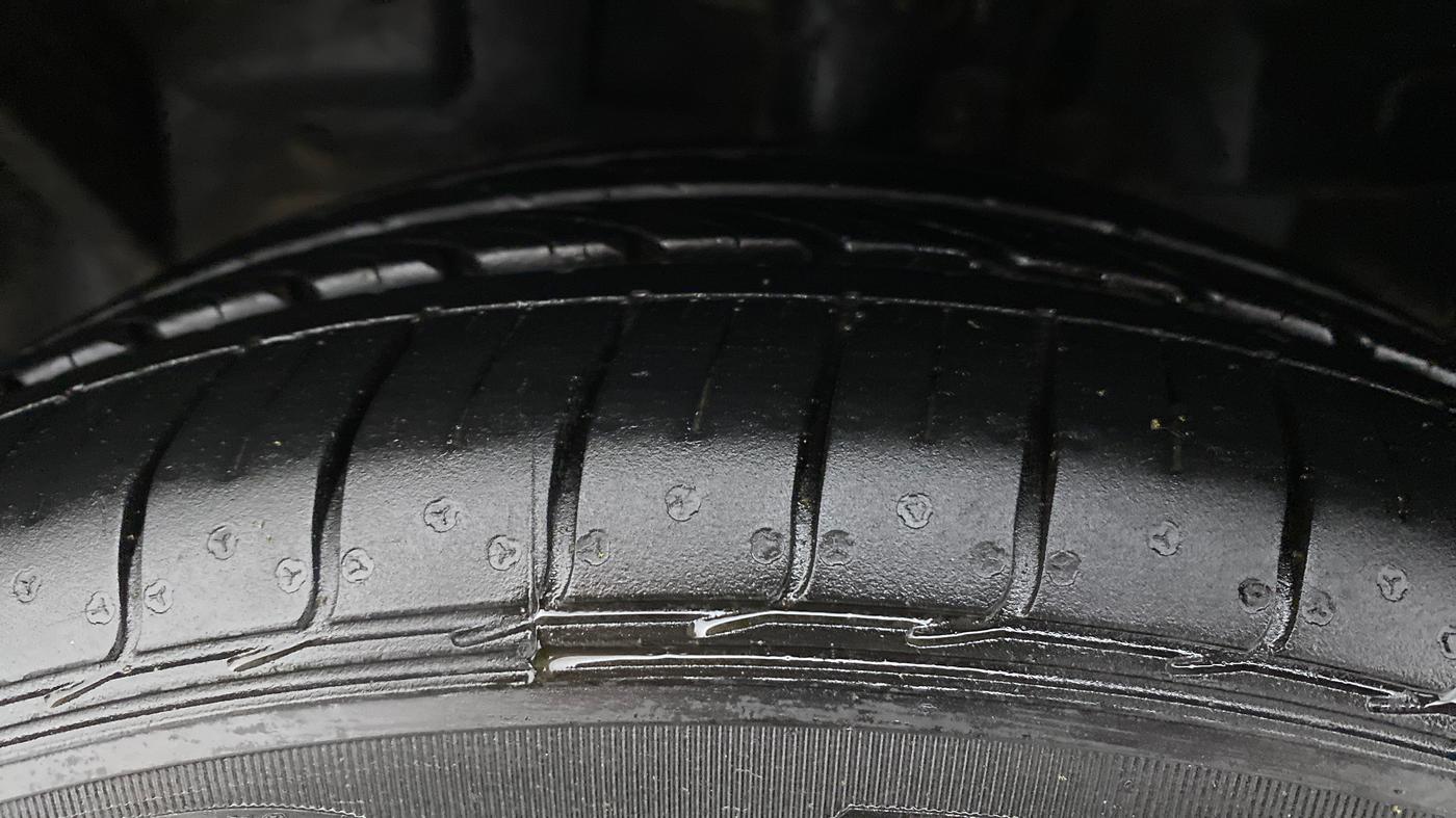 2018 Ford FREESTYLE TITANIUM PLUS 1.2 PETROL, Petrol, Manual, 76,196 km, Left Front Tyre Tread