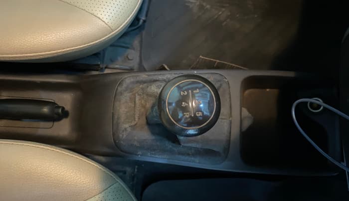 2017 Hyundai Eon ERA +, Petrol, Manual, 43,189 km, Gear Lever