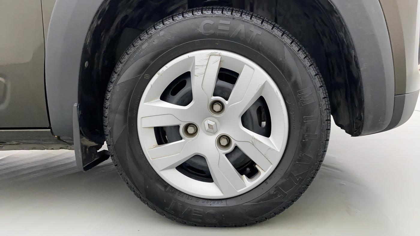 2018 Renault Kwid RXT Opt, Petrol, Manual, 33,167 km, Right Front Tyre