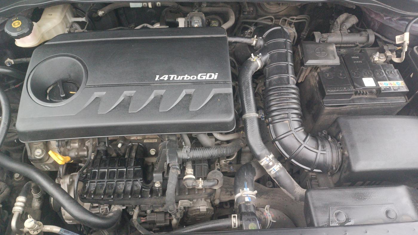 2022 KIA CARENS LUXURY PLUS 1.4 PETROL DCT 6 STR, Petrol, Automatic, 26,163 km, Engine View