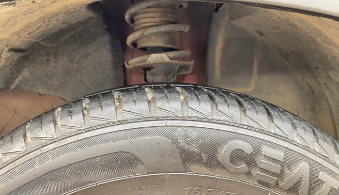 2023 Renault Kwid RXT 1.0 AMT, Petrol, Automatic, 10,354 km, Right Front Tyre Tread