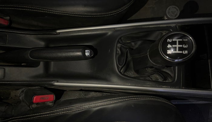 2016 Maruti Baleno DELTA PETROL 1.2, Petrol, Manual, 71,356 km, Gear Lever