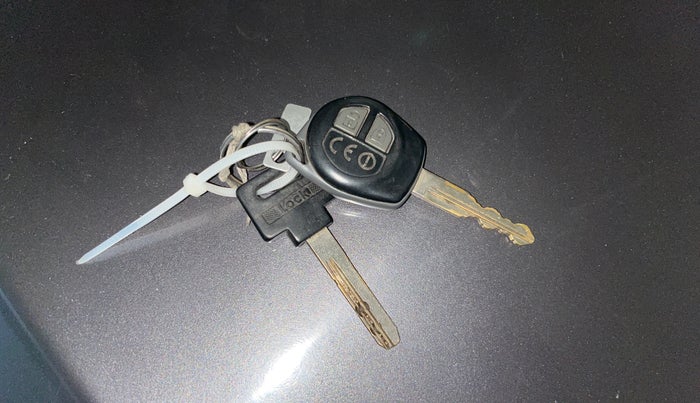 2016 Maruti Baleno DELTA PETROL 1.2, Petrol, Manual, 71,356 km, Key Close Up