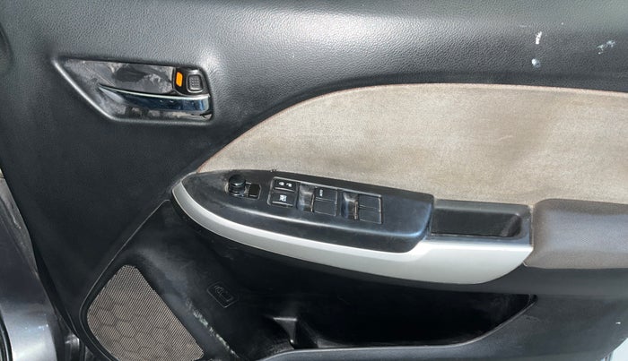 2016 Maruti Baleno DELTA PETROL 1.2, Petrol, Manual, 71,356 km, Driver Side Door Panels Control