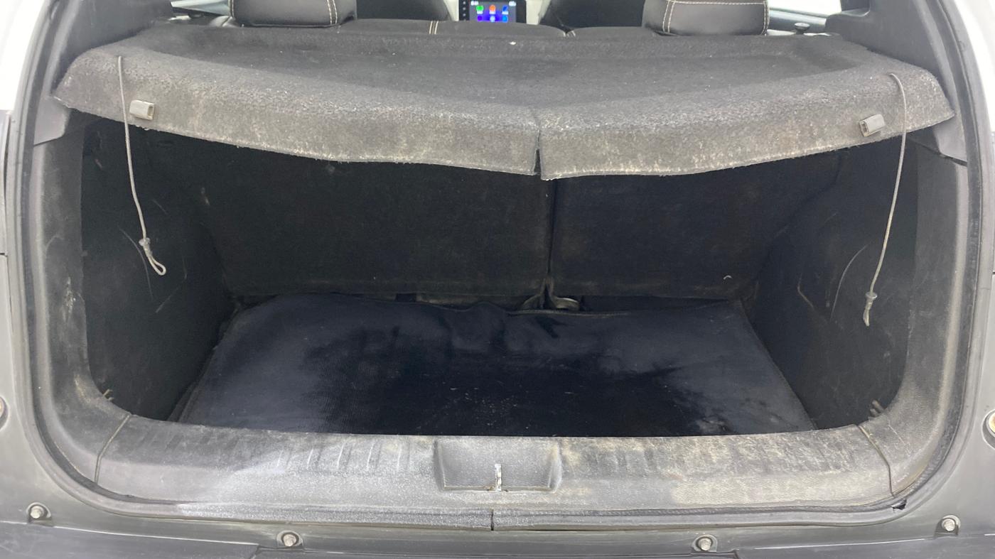 2022 Nissan MAGNITE XV MT, Petrol, Manual, 80,477 km, Boot Inside