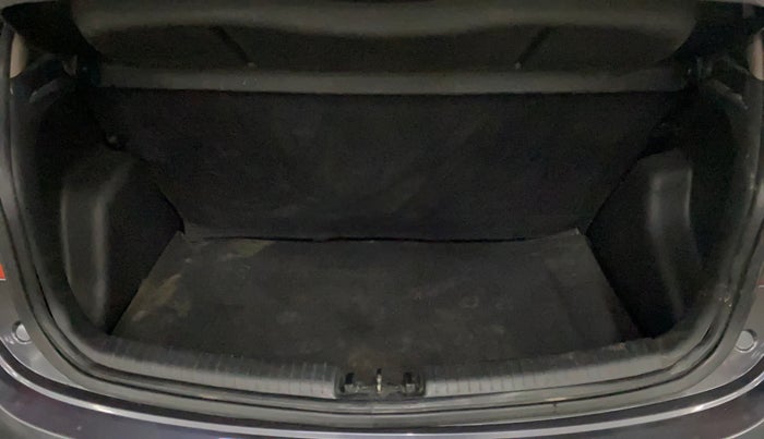 2017 Hyundai Grand i10 MAGNA 1.2 KAPPA VTVT, Petrol, Manual, 49,543 km, Boot Inside