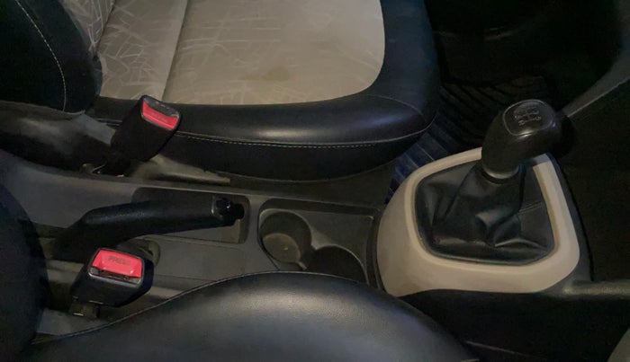 2017 Hyundai Grand i10 MAGNA 1.2 KAPPA VTVT, Petrol, Manual, 49,543 km, Gear Lever