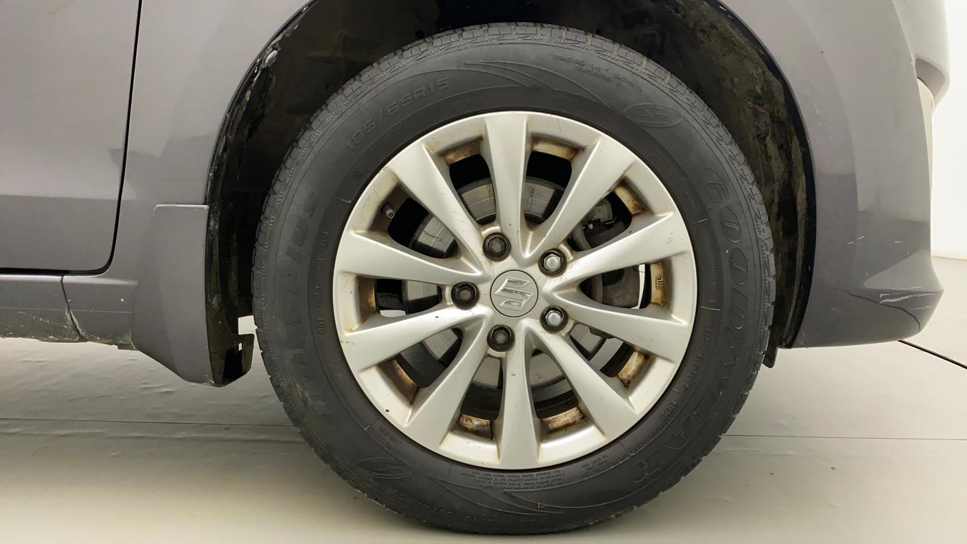 2013 Maruti Ertiga ZXI, Petrol, Manual, 82,492 km, Right Front Wheel