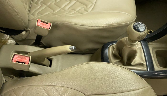 2013 Maruti Ertiga ZXI, Petrol, Manual, 82,492 km, Gear Lever