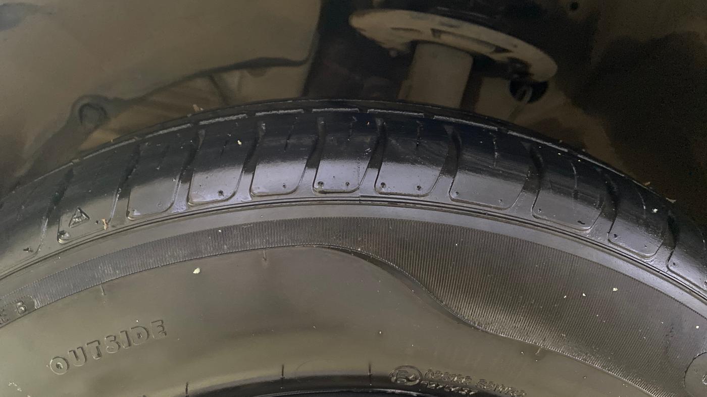 2022 Maruti Swift VXI, Petrol, Manual, 39,862 km, Left Front Tyre Tread