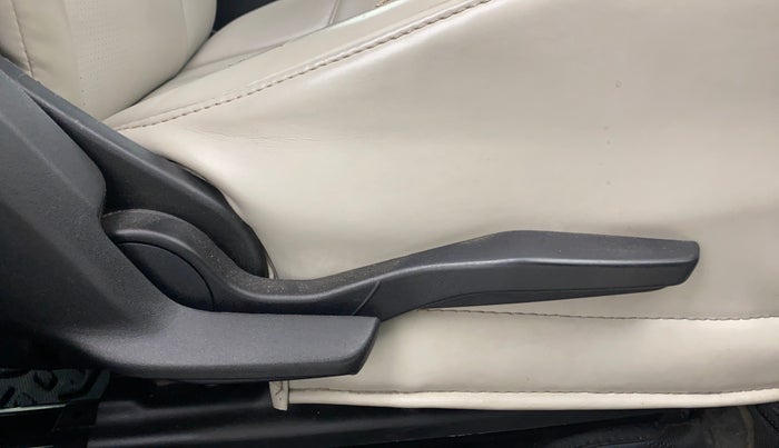 2024 Toyota Glanza V, Petrol, Manual, 39,116 km, Driver Side Adjustment Panel