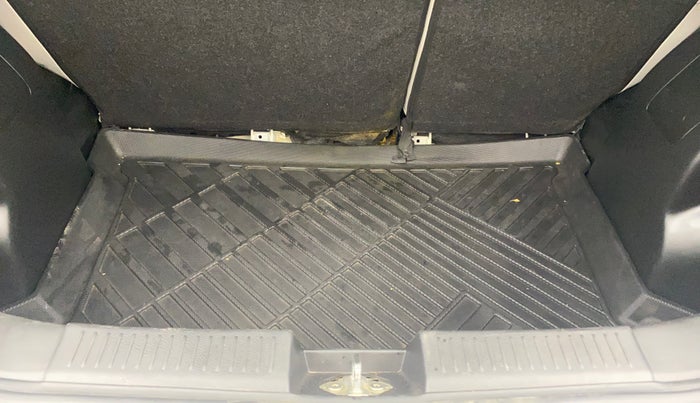 2024 Toyota Glanza V, Petrol, Manual, 39,116 km, Boot Inside