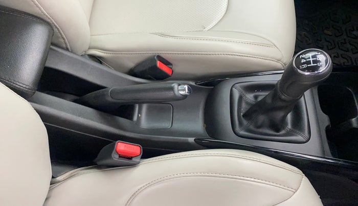 2024 Toyota Glanza V, Petrol, Manual, 39,116 km, Gear Lever