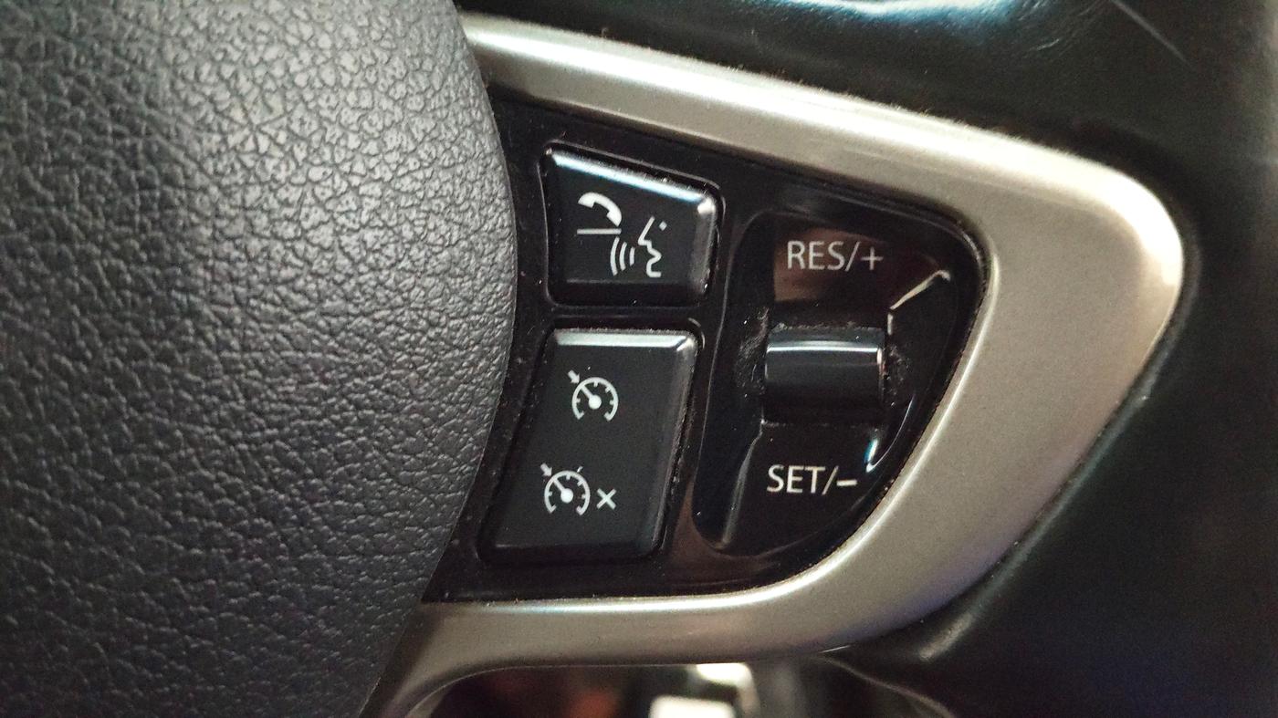 2017 Tata Hexa XTA 4X2 7 STR, Diesel, Automatic, 83,829 km, Adaptive Cruise Control