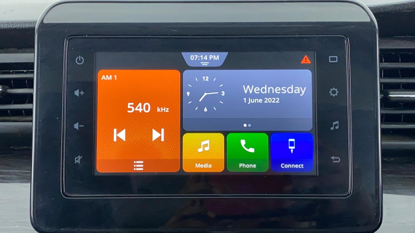 2019 Maruti XL6 ALPHA SHVS  MT, Petrol, Manual, 18,136 km, Infotainment System