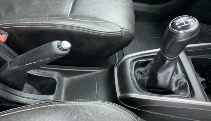 2019 Maruti XL6 ALPHA SHVS  MT, Petrol, Manual, 18,136 km, Gear Lever