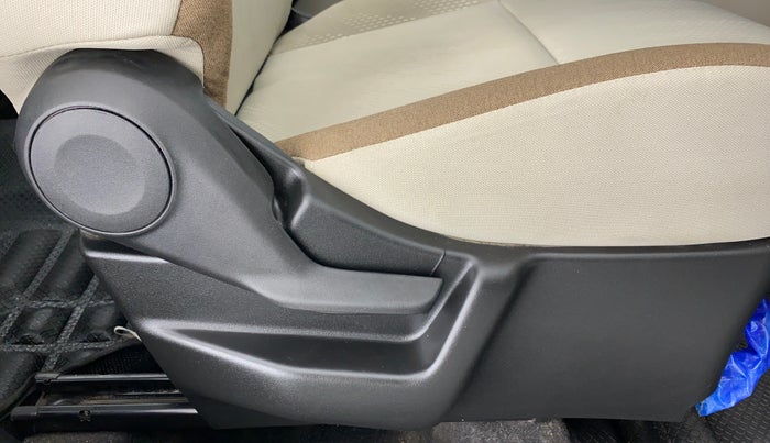2021 Maruti New Wagon-R VXI 1.0, Petrol, Manual, 2,100 km, Driver Side Adjustment Panel