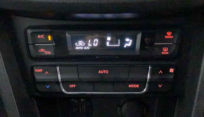 2018 Maruti Vitara Brezza ZDI+ DUAL TONE AMT, Diesel, Automatic, 60,702 km, Automatic Climate Control