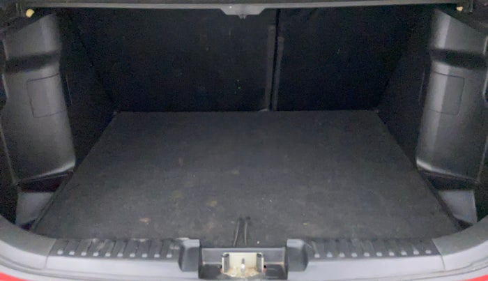 2018 Maruti Vitara Brezza ZDI+ DUAL TONE AMT, Diesel, Automatic, 60,702 km, Boot Inside
