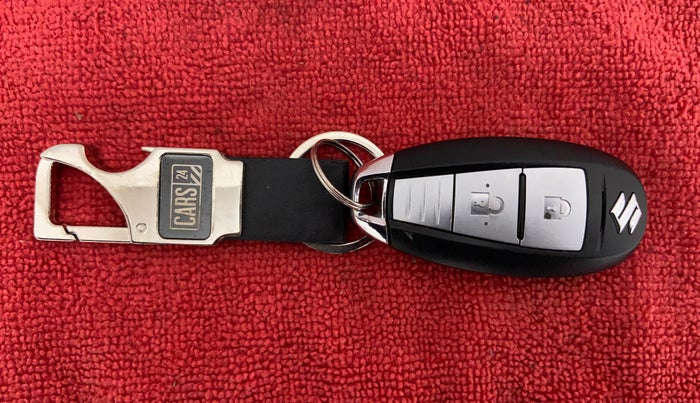 2018 Maruti Vitara Brezza ZDI+ DUAL TONE AMT, Diesel, Automatic, 60,702 km, Key Close Up