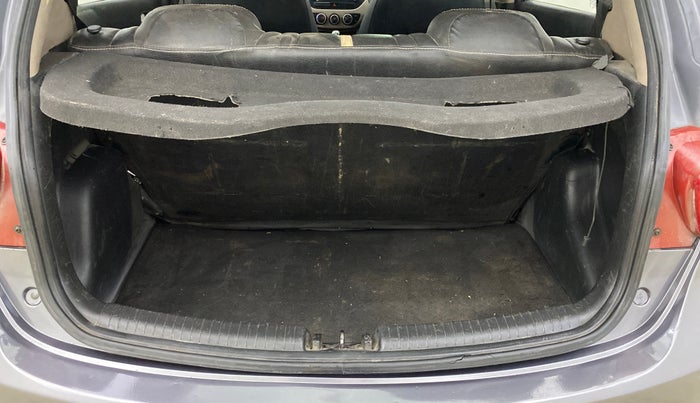 2016 Hyundai Grand i10 SPORTZ 1.1 CRDI, Diesel, Manual, 1,28,999 km, Boot Inside