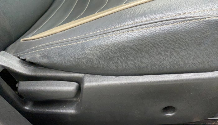 2015 Maruti Alto K10 LXI, CNG, Manual, 51,489 km, Driver Side Adjustment Panel