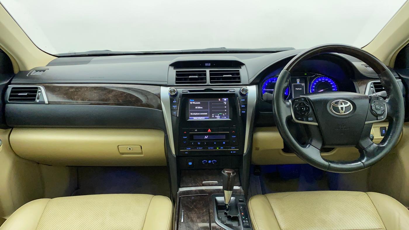 2015 Toyota Camry 2.5 AT, Petrol, Automatic, 90,405 km, Dashboard