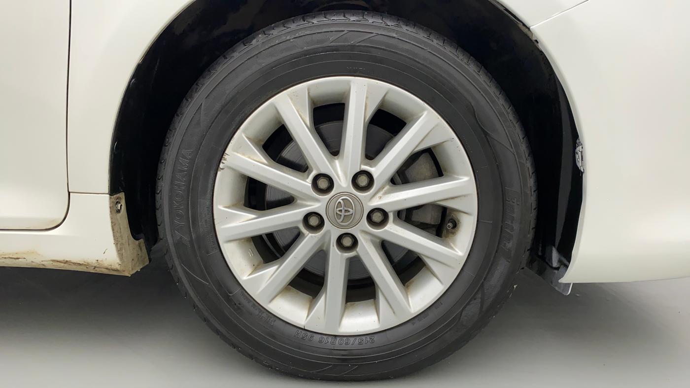 2015 Toyota Camry 2.5 AT, Petrol, Automatic, 90,405 km, Right Front Wheel