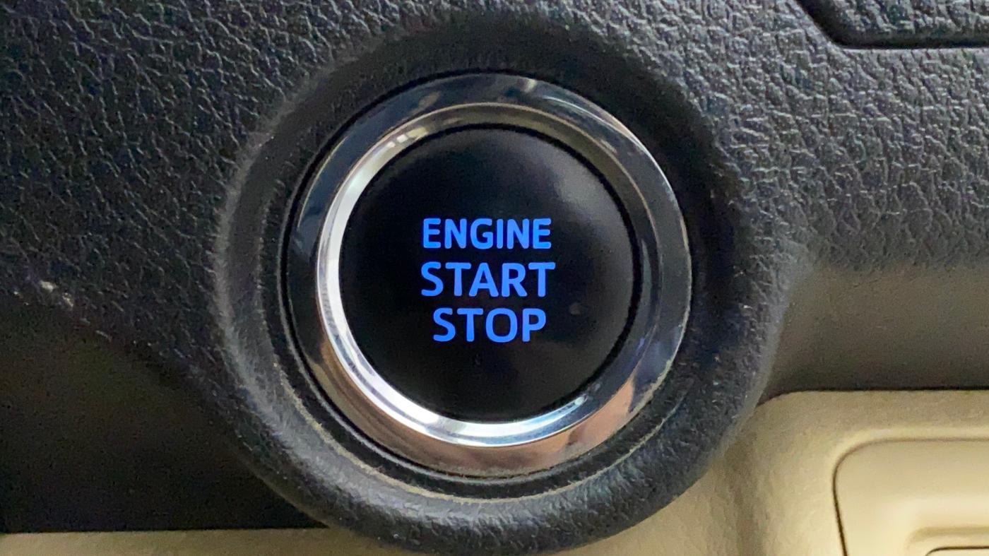 2015 Toyota Camry 2.5 AT, Petrol, Automatic, 90,405 km, Keyless Start/ Stop Button
