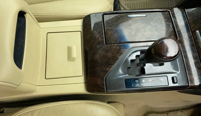2015 Toyota Camry 2.5 AT, Petrol, Automatic, 90,405 km, Gear Lever