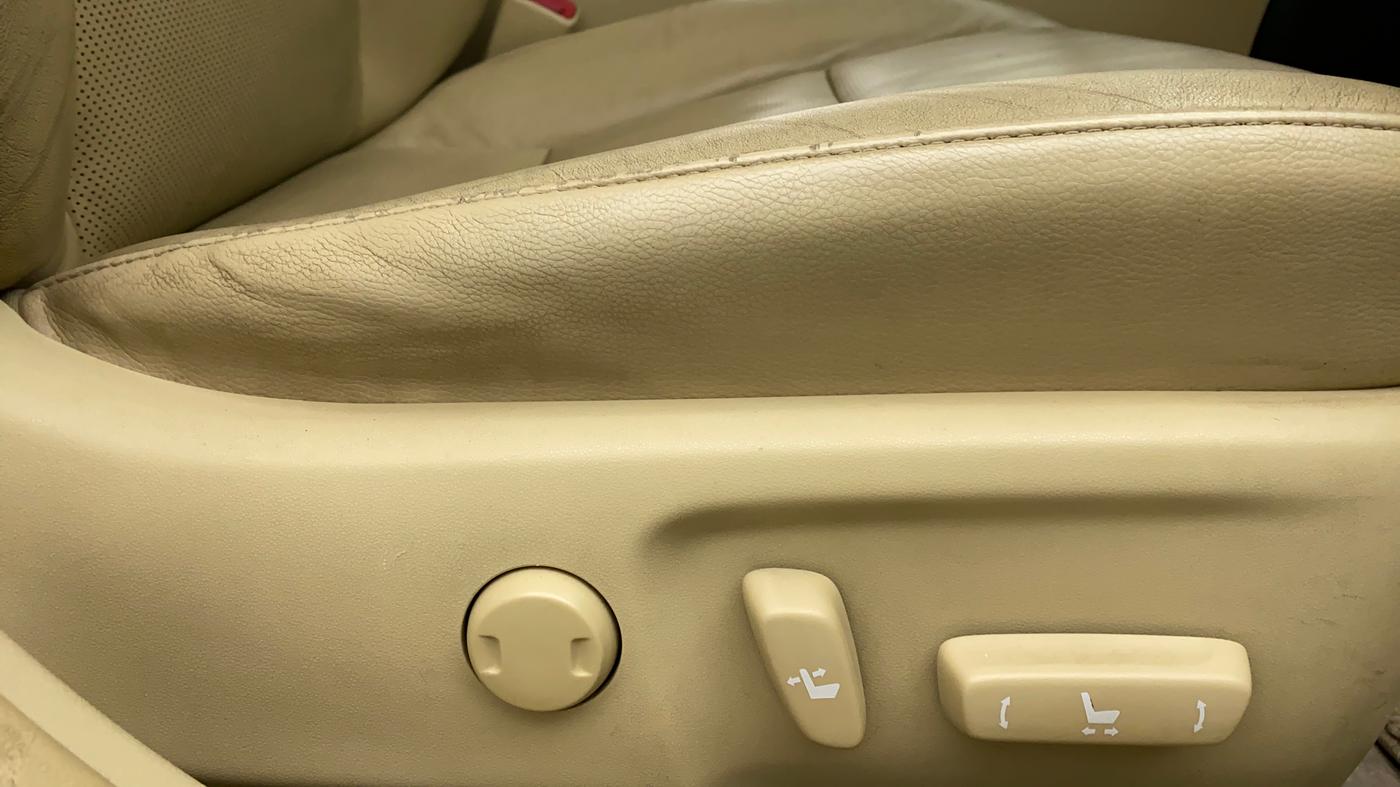 2015 Toyota Camry 2.5 AT, Petrol, Automatic, 90,405 km, Driver Side Adjustment Panel