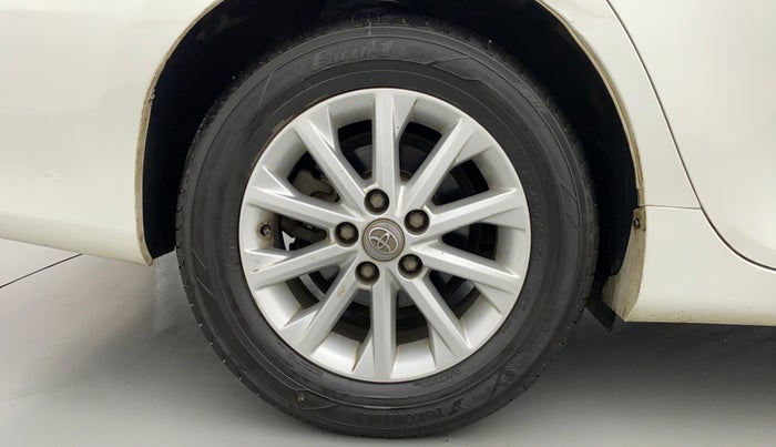 2015 Toyota Camry 2.5 AT, Petrol, Automatic, 90,405 km, Right Rear Wheel