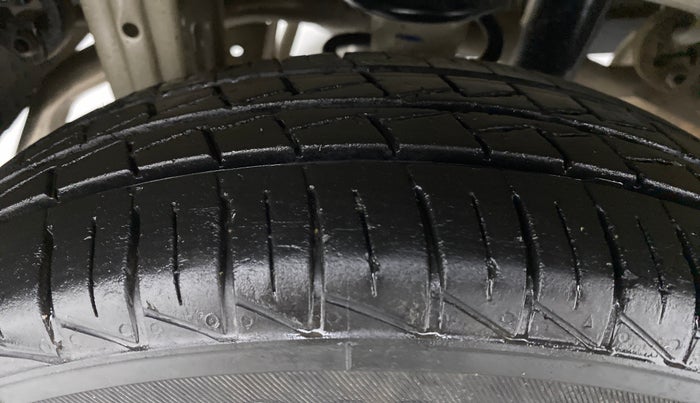 2021 Maruti Alto VXI, Petrol, Manual, 24,524 km, Right Rear Tyre Tread