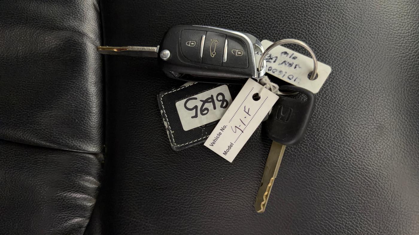 2018 Honda WR-V 1.2L I-VTEC VX MT, Petrol, Manual, 65,656 km, Key Close Up