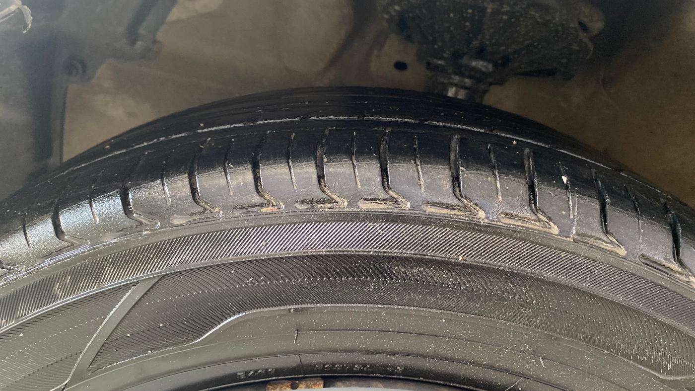 2017 Maruti Celerio VXI CNG, CNG, Manual, 78,223 km, Left Front Tyre Tread