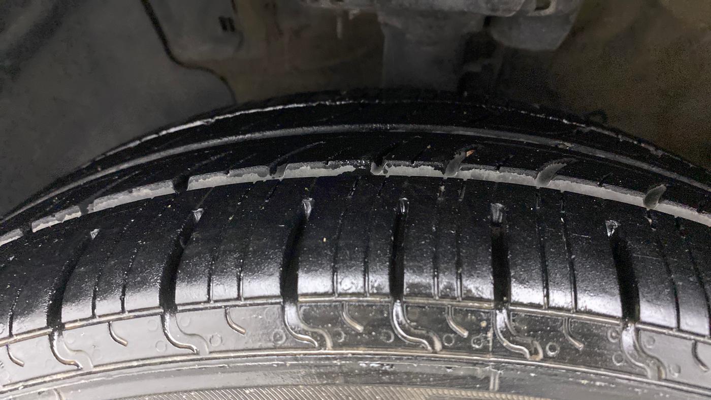 2018 Hyundai Verna 1.6 EX VTVT AT, Petrol, Automatic, 68,095 km, Left Front Tyre Tread