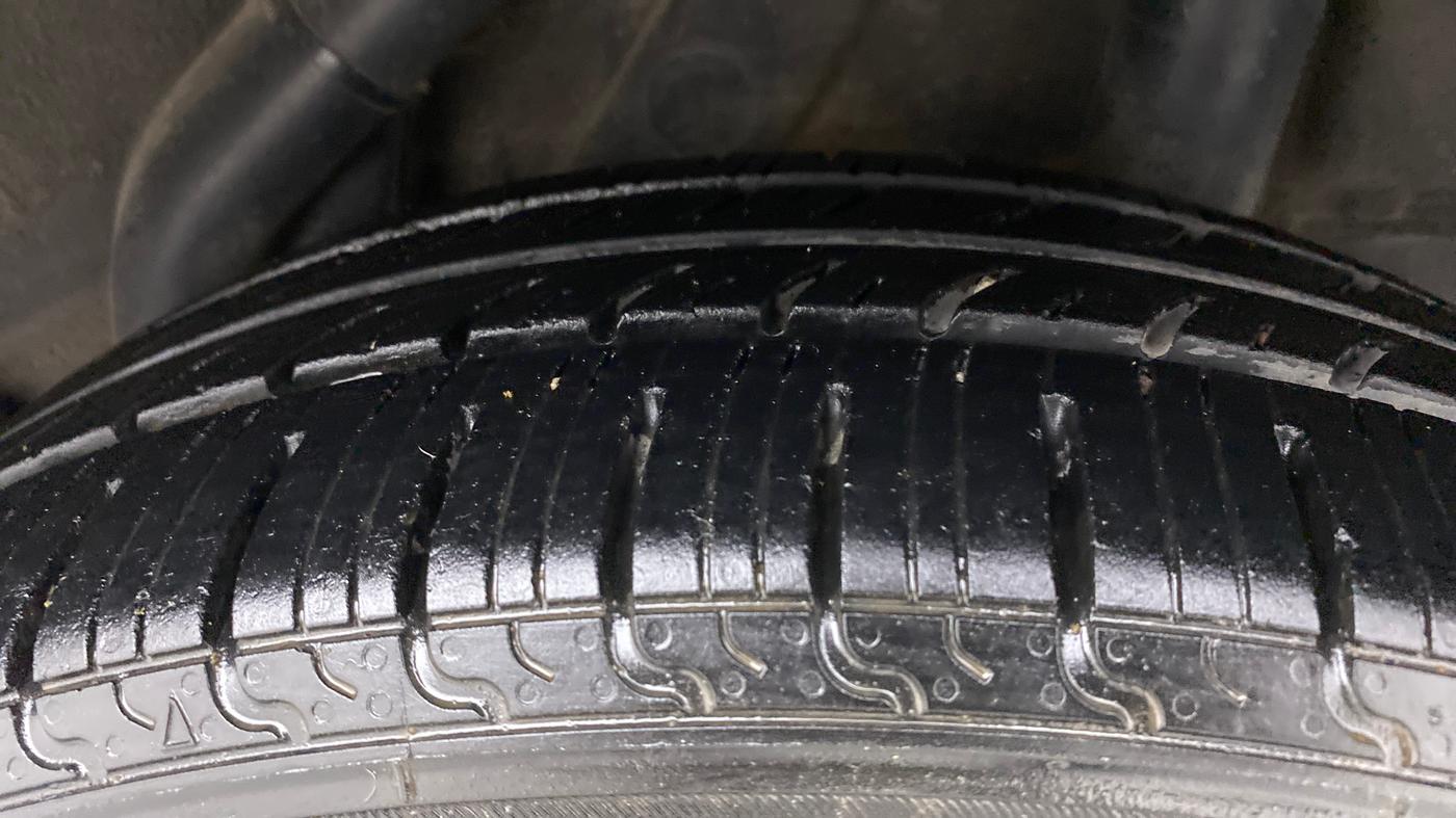 2018 Hyundai Verna 1.6 EX VTVT AT, Petrol, Automatic, 68,095 km, Left Rear Tyre Tread