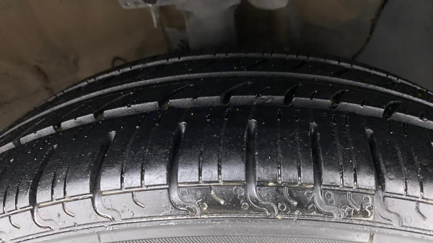 2018 Hyundai Verna 1.6 EX VTVT AT, Petrol, Automatic, 68,095 km, Right Front Tyre Tread